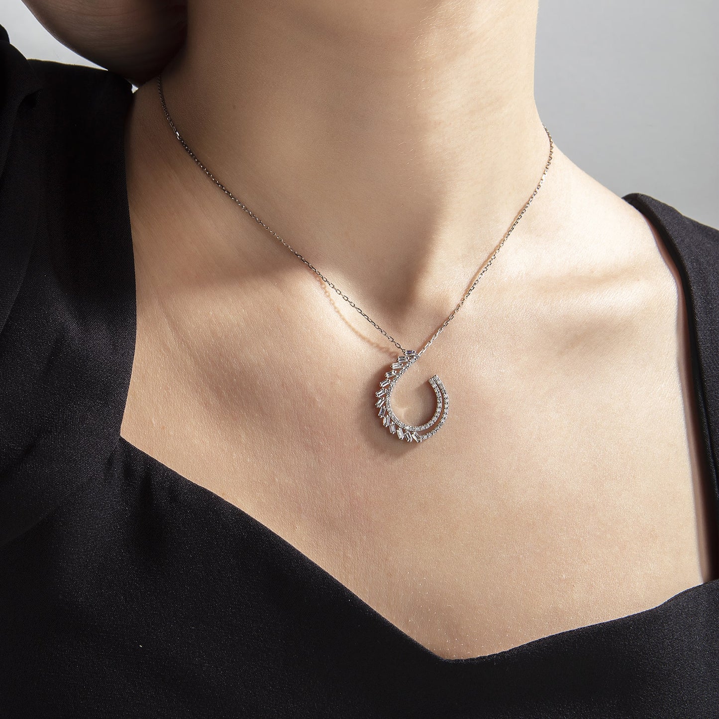 Pırlanta Baget Kolye